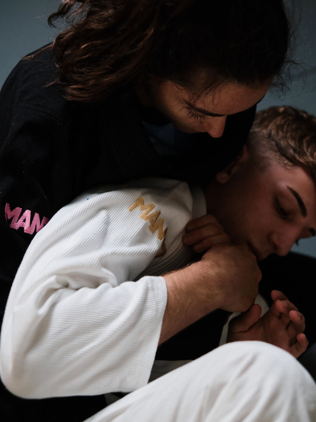 BJJ GI MANTO RISE 2.0 (чорний/рожевий)